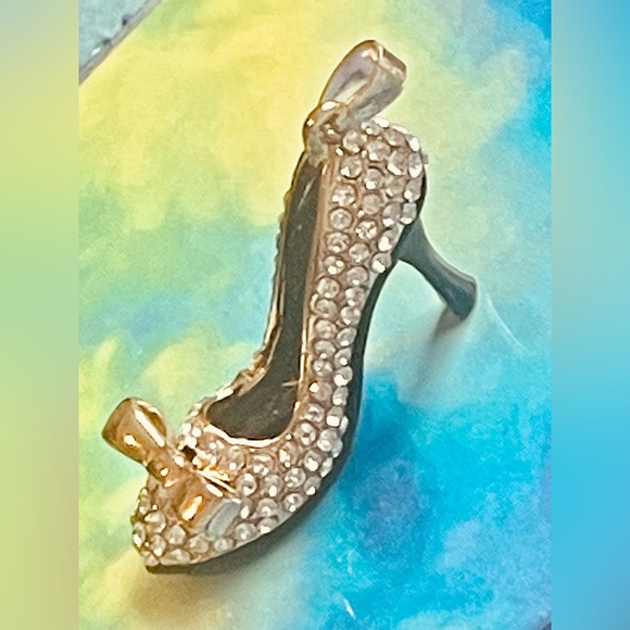 Rhinestone high heel shoe charm necklace crystal bling gold & shiny gold bow - Picture 5 of 8